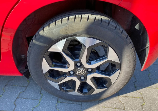 Toyota Aygo cena 48500 przebieg: 7550, rok produkcji 2018 z Warszawa małe 37